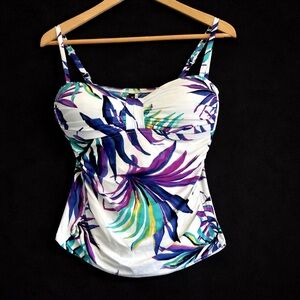 Tommy Bahama White Floral Ruched Tankini top full busts flattering silhouette M